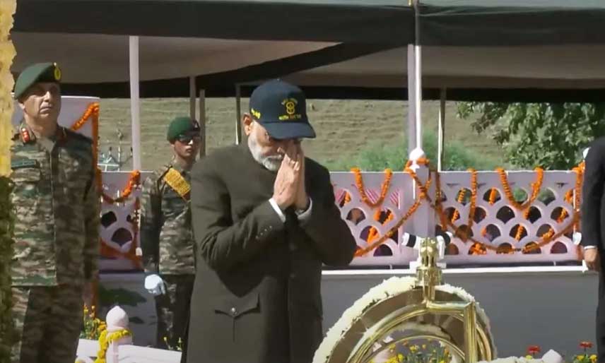 pm-modi-in-kargil