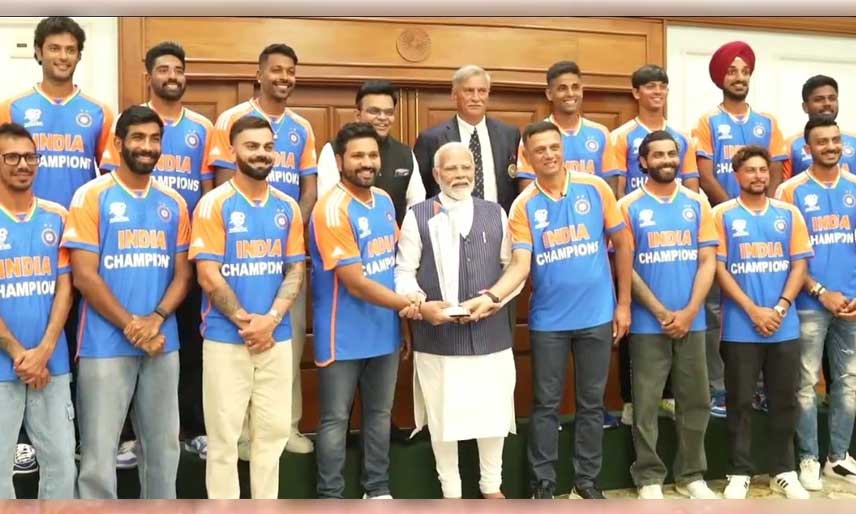 teamIndia-with-PM