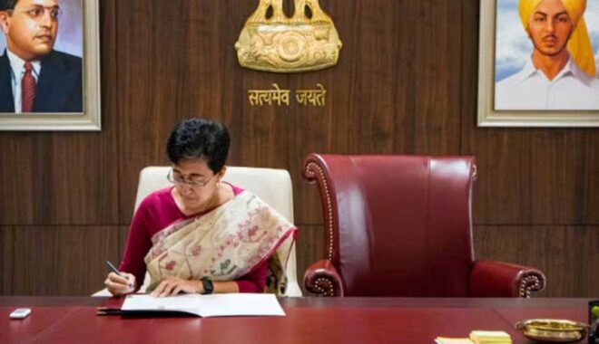 aatishi-CM-chair